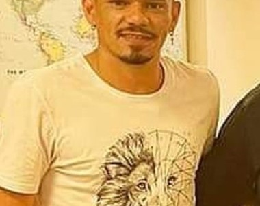 Με μπλούζα... Redking o Τικίνιο! (Photo)