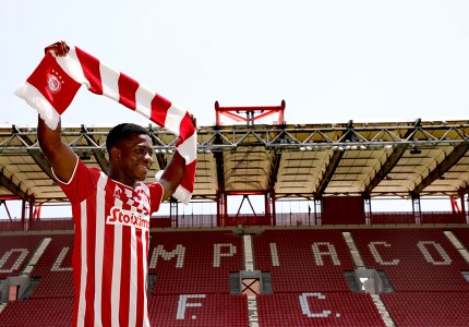 Με τα ερυθρόλευκα ο Αγκιμπού Καμαρά (photos, video)