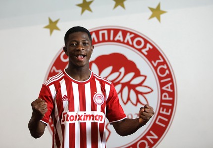 Με τα ερυθρόλευκα ο Αγκιμπού Καμαρά (photos, video)