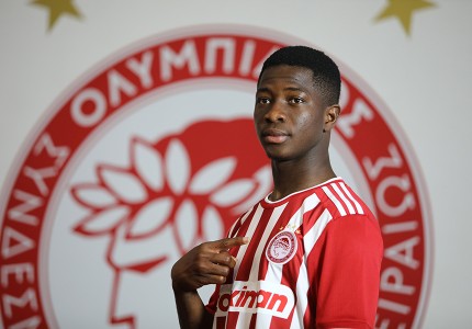 Με τα ερυθρόλευκα ο Αγκιμπού Καμαρά (photos, video)