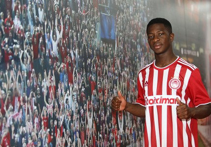 Με τα ερυθρόλευκα ο Αγκιμπού Καμαρά (photos, video)