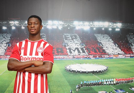 Με τα ερυθρόλευκα ο Αγκιμπού Καμαρά (photos, video)