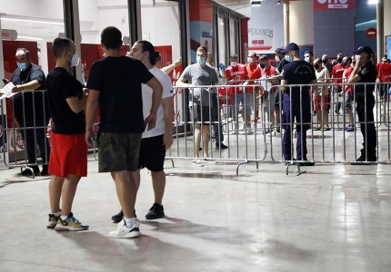 Ο Ναός όπως πρέπει να είναι, με κόσμο! (Photos)