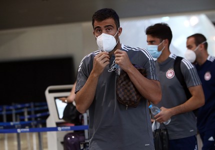 Αναχώρησε για Βουλγαρία ο Ολυμπιακός (photos)