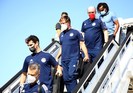 Έφτασε Βουλγαρία ο Ολυμπιακός (photos)