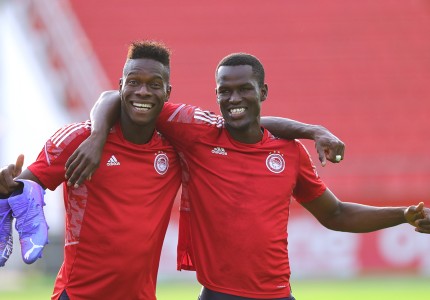 Κλικ από την προπόνηση του Ολυμπιακού