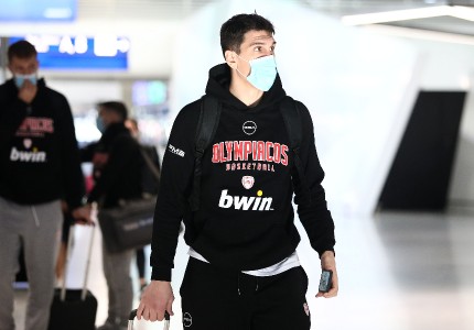 Αναχώρησε για το «διπλό» ο Θρύλος (photos)