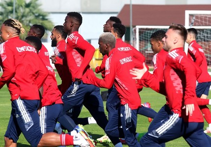 Πάρτε εικόνα από την προπόνηση του Θρύλου! (photos)