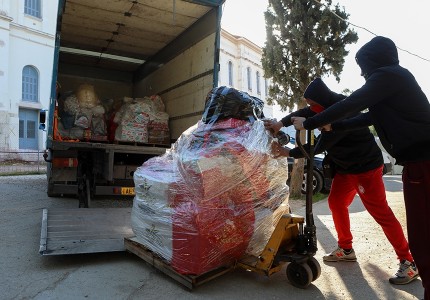 ΘΥΡΑ 7 με ΑΝΘΡΩΠΙΑ! Μεγάλη κίνηση για τα παιδιά! (videos/photos)