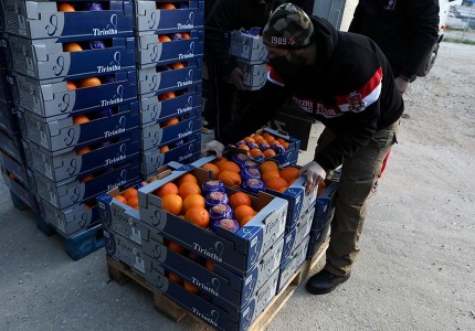 ΘΥΡΑ 7 με ΑΝΘΡΩΠΙΑ! Μεγάλη κίνηση για τα παιδιά! (videos/photos)