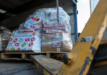 ΘΥΡΑ 7 με ΑΝΘΡΩΠΙΑ! Μεγάλη κίνηση για τα παιδιά! (videos/photos)