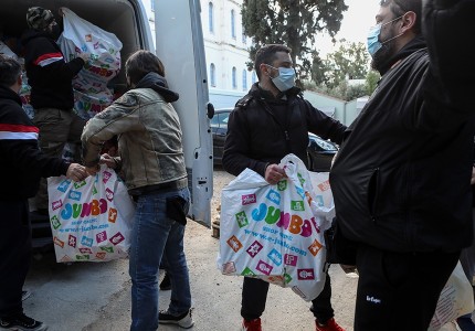 ΘΥΡΑ 7 με ΑΝΘΡΩΠΙΑ! Μεγάλη κίνηση για τα παιδιά! (videos/photos)