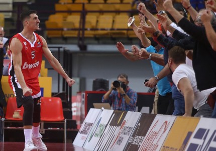 Να ξεχειλίζει από πάθος στη Μαδρίτη, όπως στο ΣΕΦ! (photos)