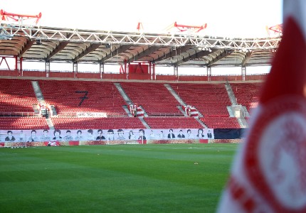 Ολυμπιακός: Τίμησαν την μνήμη των 21 θυμάτων και του Άλκη στο Καραϊσκάκη (photos)