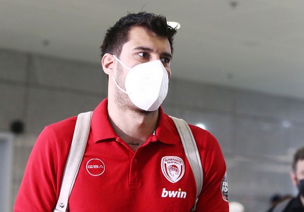 «Πέταξε» για Βελιγράδι ο Θρύλος (photos)