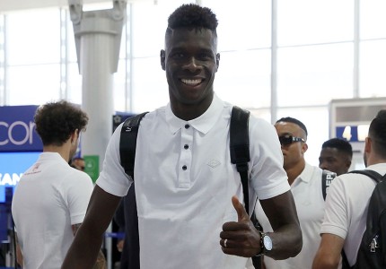 Αναχώρησε ο Θρύλος για Ισραήλ! (photos)