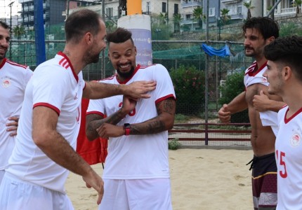 Η πρώτη προπόνηση του Τράβιτσα με τον Θρύλο (photos)