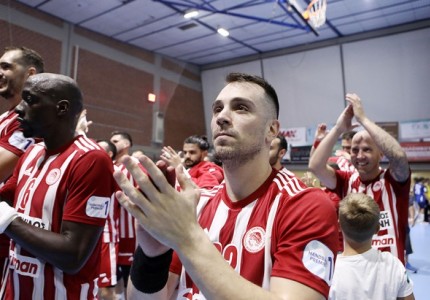 Ομάδα και κόσμος πανηγύρισαν μαζί τον πρώτο τίτλο της χρονιάς! (photos)