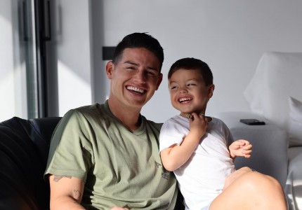 Οι ευχές του Χάμες για τα γενέθλια του γιού του! (photo)