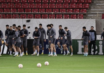 «Κλικ» από την προπόνηση της Καραμπάγκ στο Καραϊσκάκη