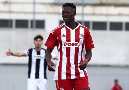 Εικόνες από τον θρίαμβο των Νέων του Ολυμπιακού (photos)