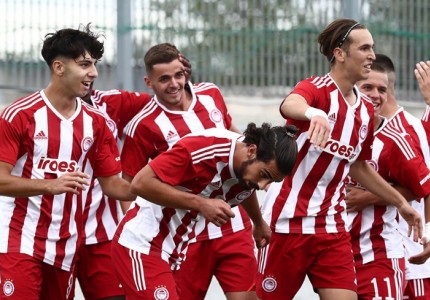 Εικόνες από τον θρίαμβο των Νέων του Ολυμπιακού (photos)