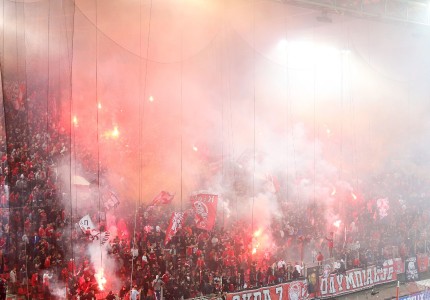 Πήρε «φωτιά» ο Ναός! (photos)