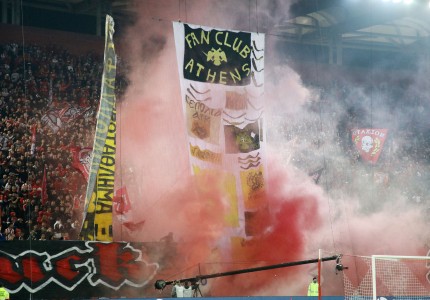 Έγινε η νύχτα… ημέρα στον Ναό! (photos)