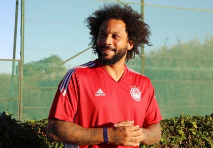 Φωτογραφίες από την πρώτη «ερυθρόλευκη» προπόνηση στην Ισπανία