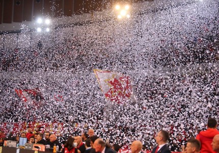 Εκπληκτική ατμόσφαιρα στο ΣΕΦ! (photos)