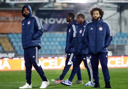 Στο γήπεδο ο Θρύλος (photos)