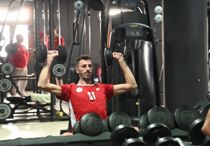 Προπονήθηκε στην Ερμούπολη ο Θρύλος (photos)