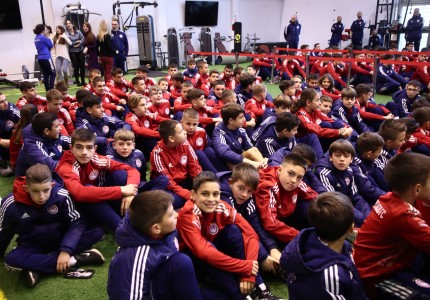 Έκοψε την πίτα της η Aκαδημία του Θρύλου! (photos)