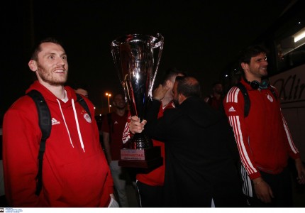 Χαμός για τους Πρωταθλητές στο Ρέντη! (photos)