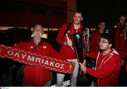 Χαμός για τους Πρωταθλητές στο Ρέντη! (photos)