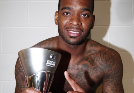 Πάουελ στο redking.gr: «Ευλογημένος που έπαιξα στον Ολυμπιακό και κέρδισα την Ευρωλίγκα»