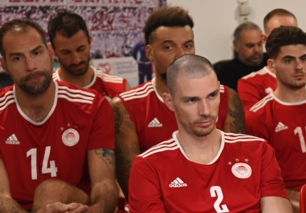 Στην προπόνηση της ομάδας βόλεϊ Ανδρών ο Μιχάλης Κουντούρης!