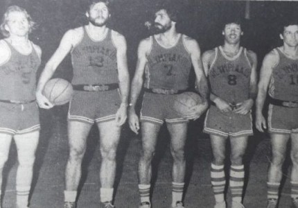 «Ο λύκος κι αν εγέρασε κι άσπρισε το μαλλί του, μήτε τη γνώμην άλλαξε μήτε την κεφαλήν του»