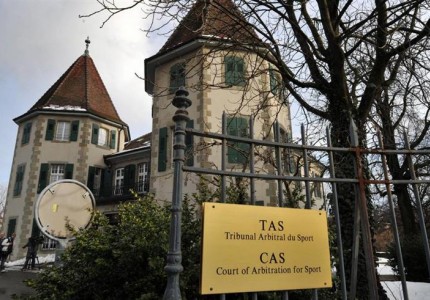 12 «ντέρμπι», 12 νίκες, πρωταθλητής ο Ολυμπιακός!