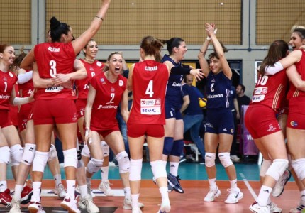 Ο σβέρκος σας από τον έφηβο έχει γίνει σαν τον αεροδιάδρομο προσγείωσης του «Ελ. Βενιζέλος»