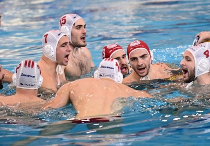 Ο σβέρκος σας από τον έφηβο έχει γίνει σαν τον αεροδιάδρομο προσγείωσης του «Ελ. Βενιζέλος»