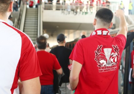 Η «ερυθρόλευκη» πορεία προς το ΟΑΚΑ!