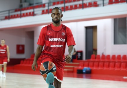 Η «πρώτη» του Μοντέρο στα «ερυθρόλευκα» (photos)