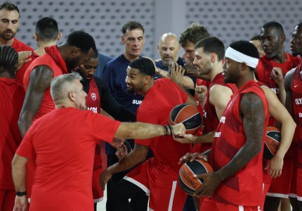 Η «πρώτη» του Μοντέρο στα «ερυθρόλευκα» (photos)