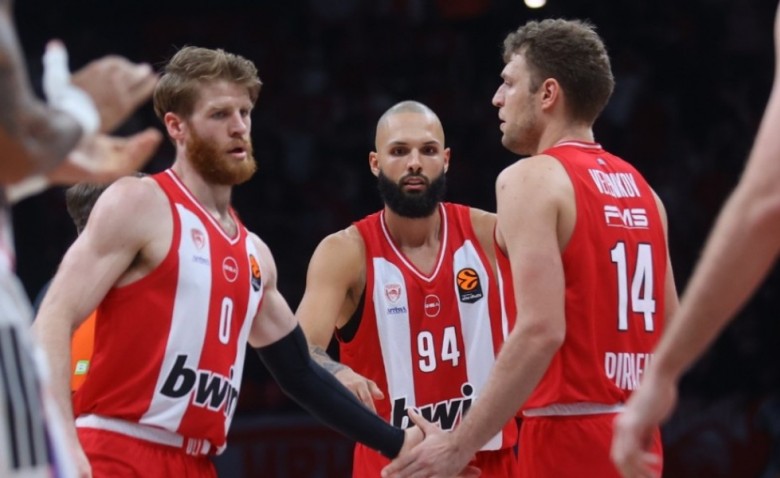 Live: Μπαρτσελόνα-Ολυμπιακός