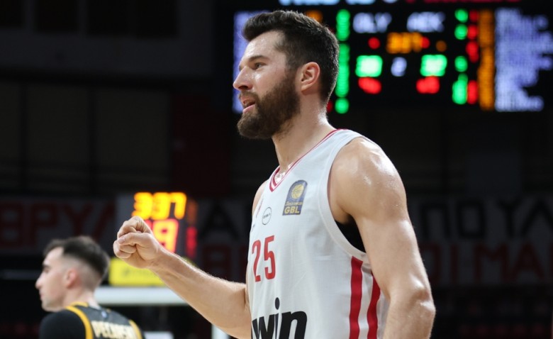 Πίτερς για Μπαρτσελόνα: «Να είμαστε physical»