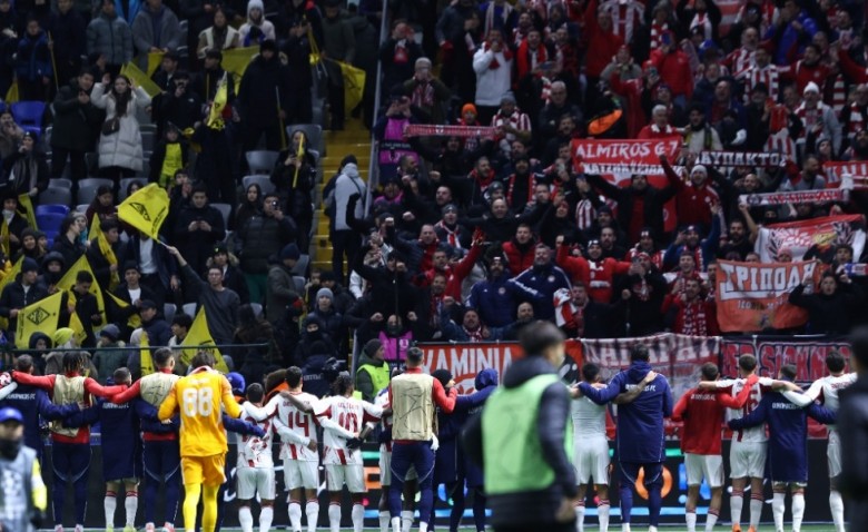 Οι πανηγυρισμοί του κόσμου του Θρύλου στο γκολ του Ζέλσον! (video)