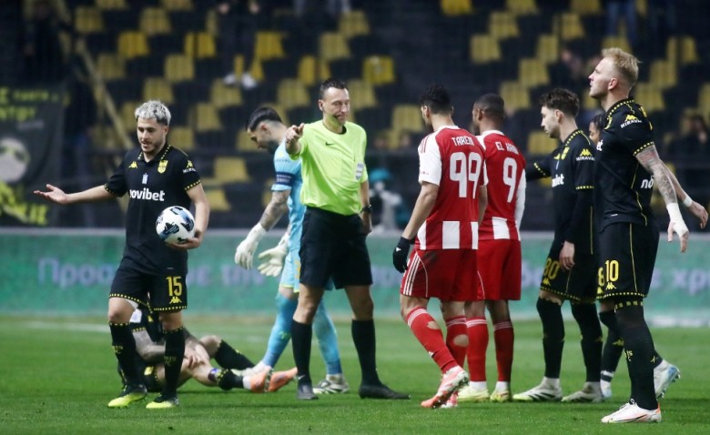 Όλα τα φάλτσα του Γιαμπλόνσκι κόντρα στον Ολυμπιακό...