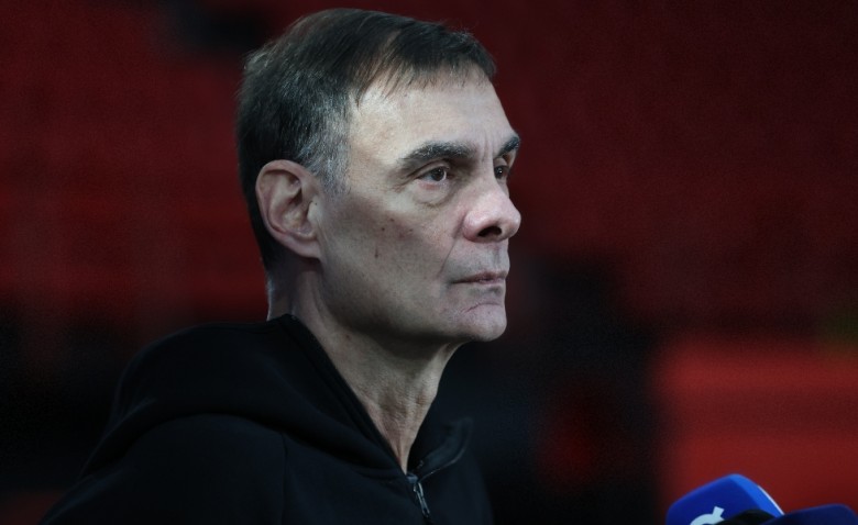 Μπαρτζώκας: «Με κάνει χαρούμενο που έχω και τους τρεις σέντερ»