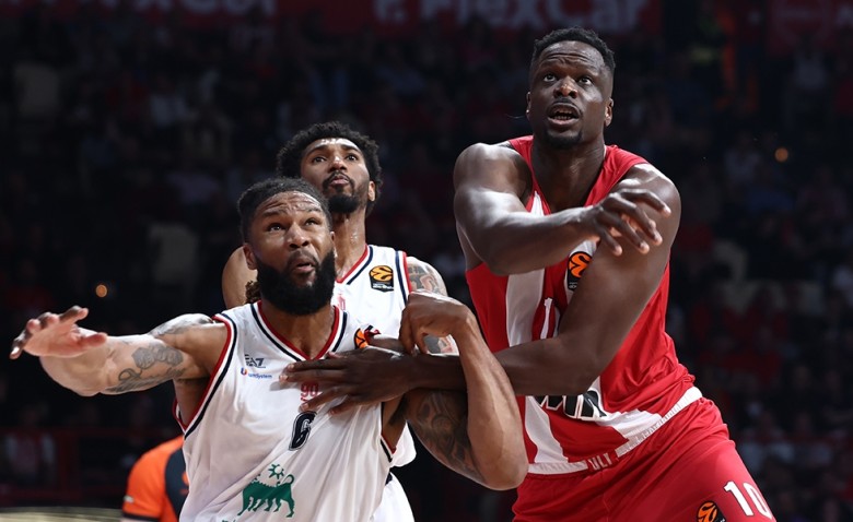 Ο λαός του Θρύλου αποθέωσε τον Φαλ